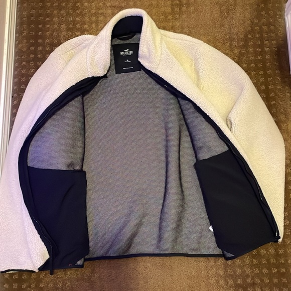 Hollister zip up sweater coat - Picture 2 of 4